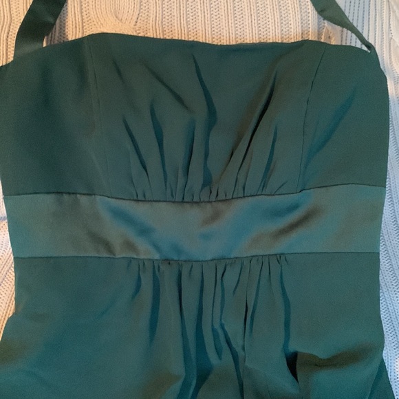 Formal floor length gown hunter green size 4 great condition - Picture 4 of 6